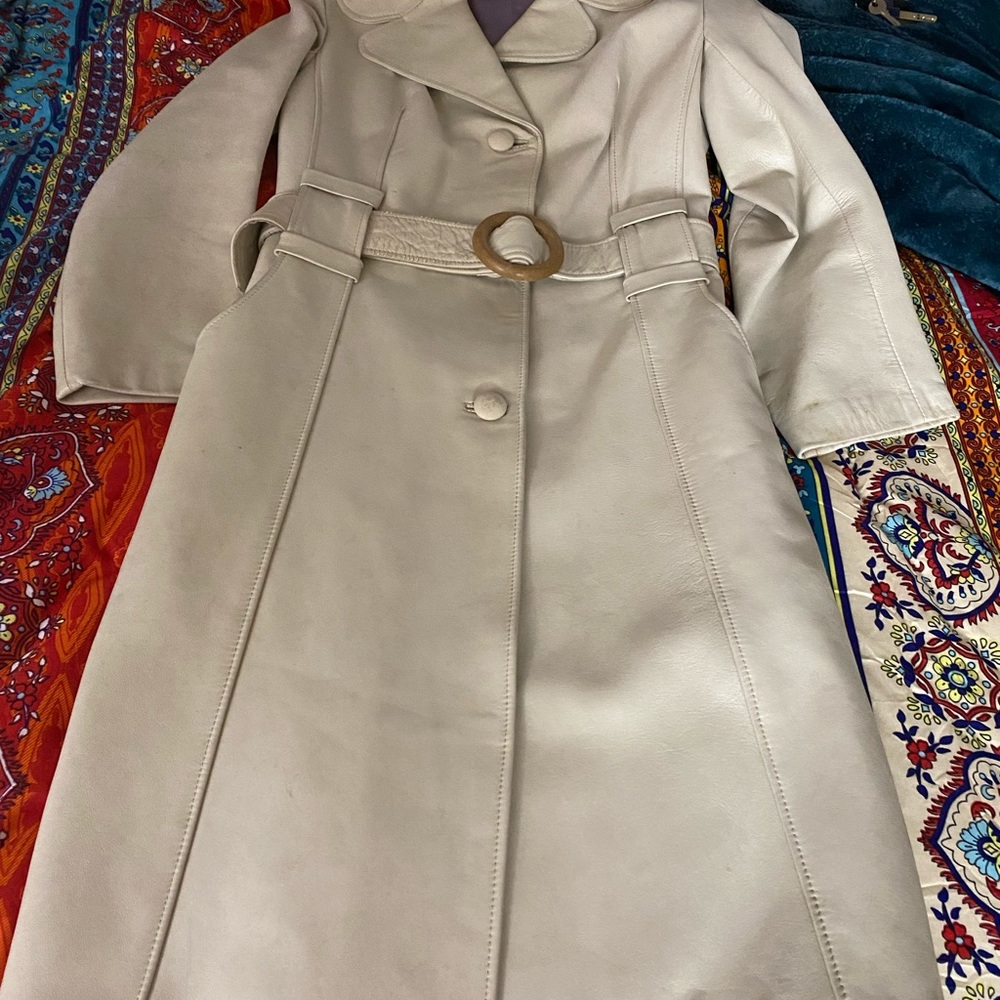 Vintage Genuine Leather Lined Coat - Picture 13 of 16